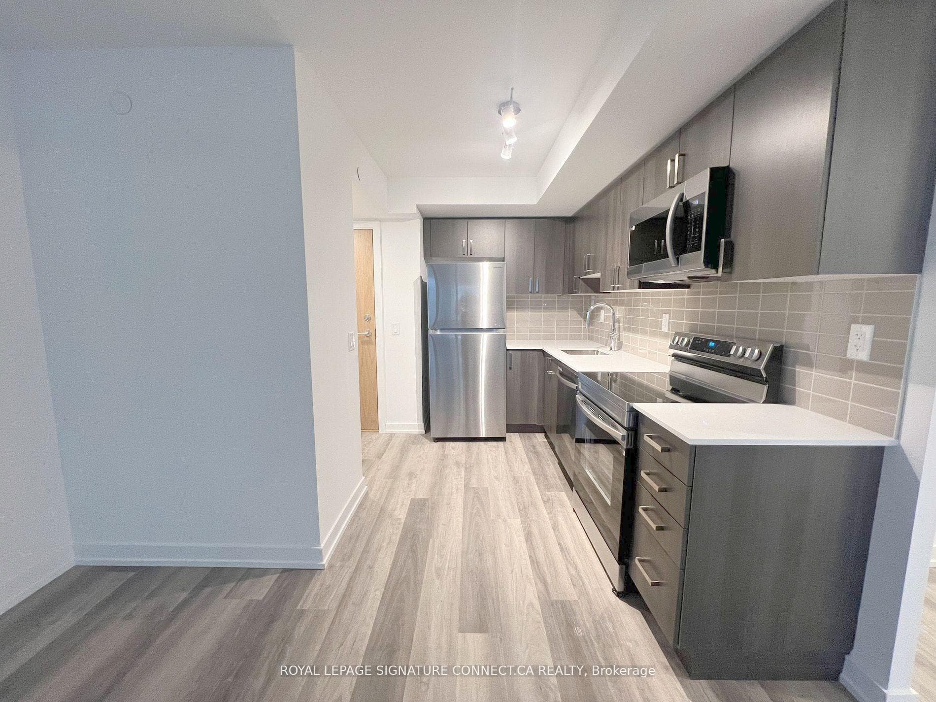 1435 Celebration Drive 1005, Pickering, ON L1W 0C4, Pickering — photo 1