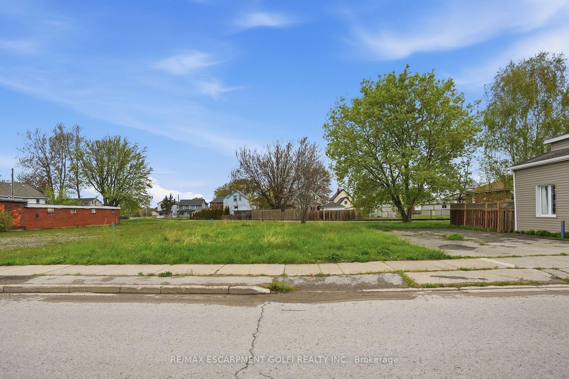96 Fraser Street, Port Colborne, ON L3K 1E4, Port Colborne — photo 1