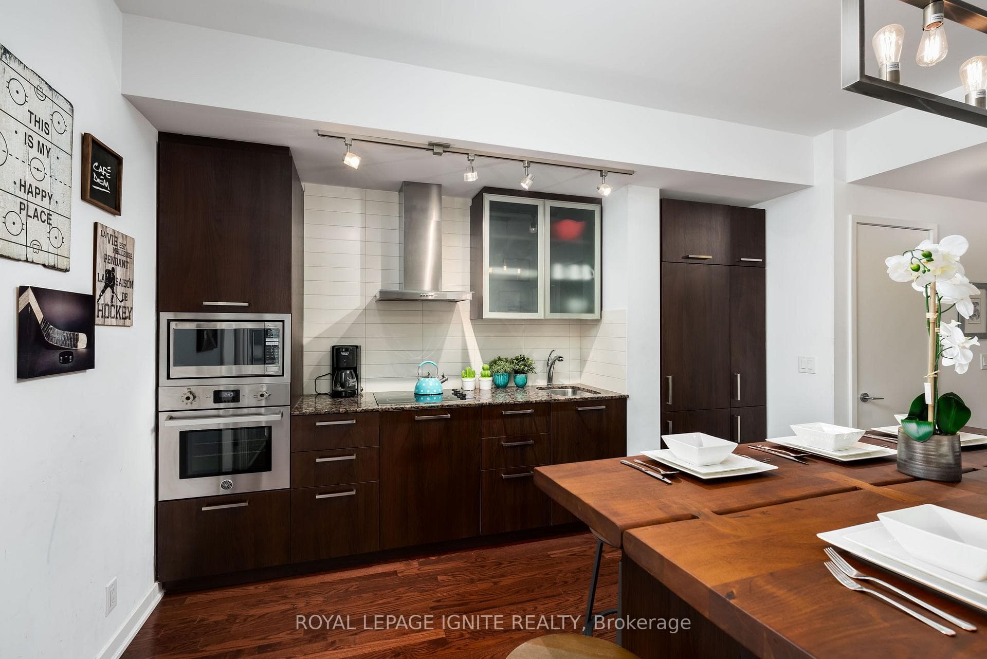 14 York Street 3303, Toronto, ON M5J 0B1, Toronto C01 — photo 1