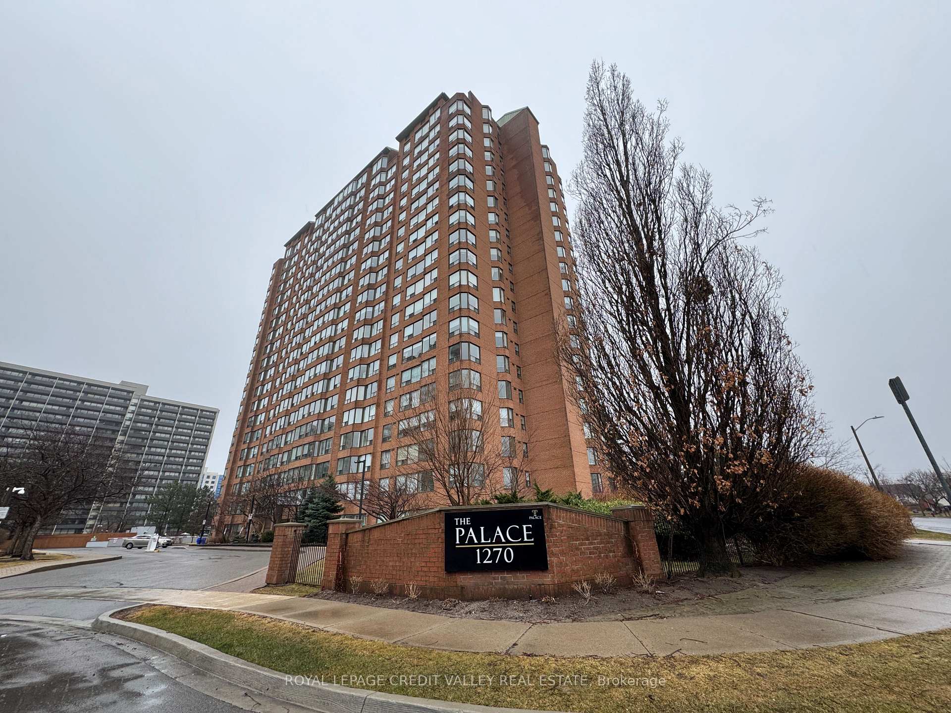 1270 MAPLE CROSSING Boulevard 704, Burlington, ON L7S 2J3, Burlington — photo 1