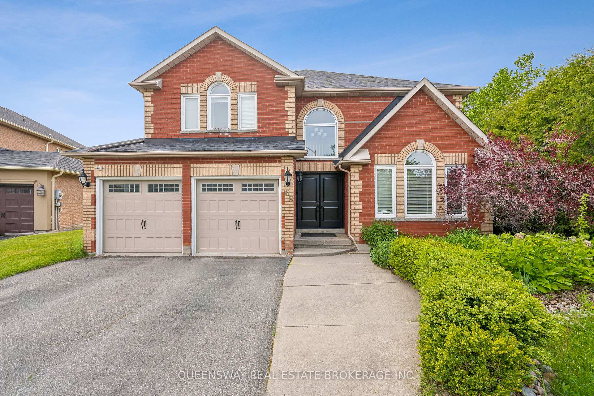 69 CITYVIEW Circle, Barrie, ON L4N 7V1, Barrie — photo 1