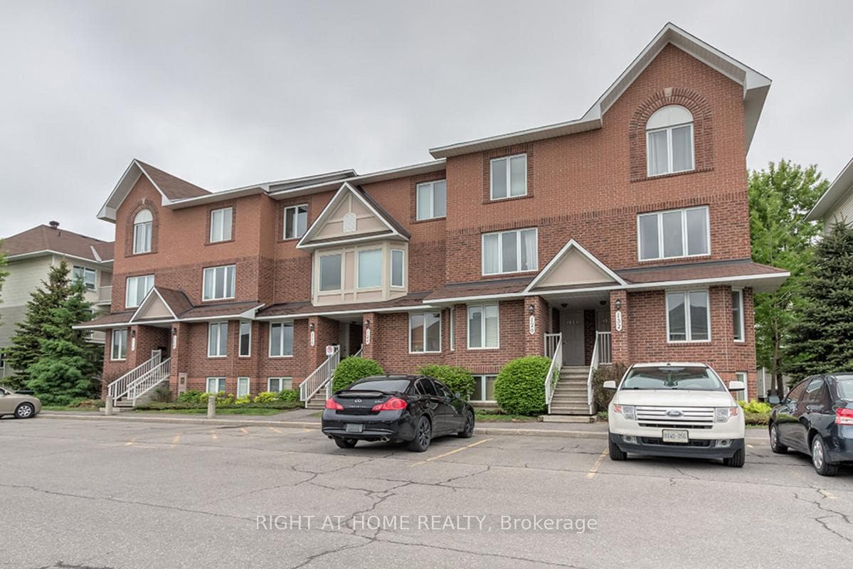 128 Bonfield Private 47, Orleans - Cumberland and Area, ON K4A 5E2, Orleans - Cumberland and Area — photo 1
