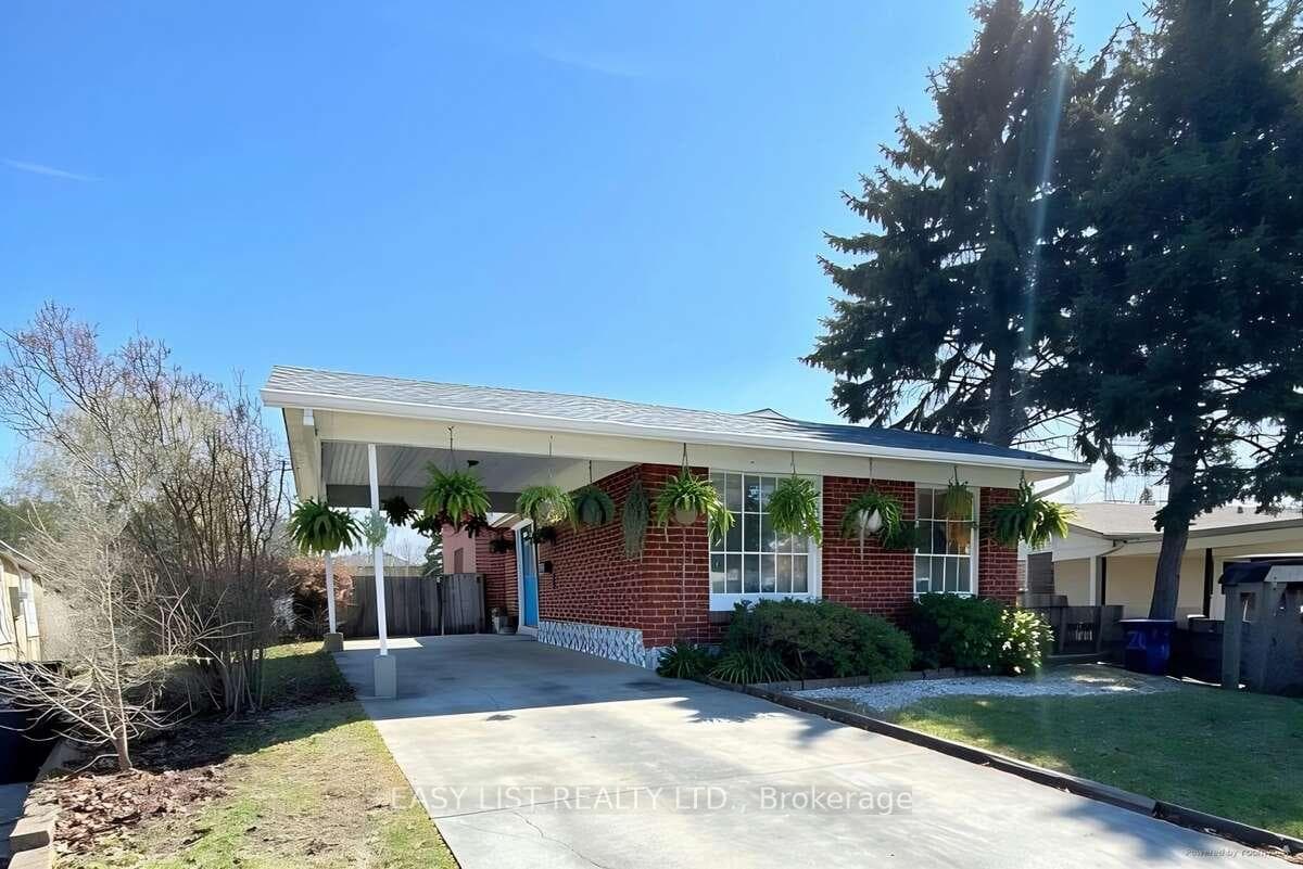 24 Elmvale Crescent, Toronto, ON M9V 2B9, Toronto W10 — photo 1
