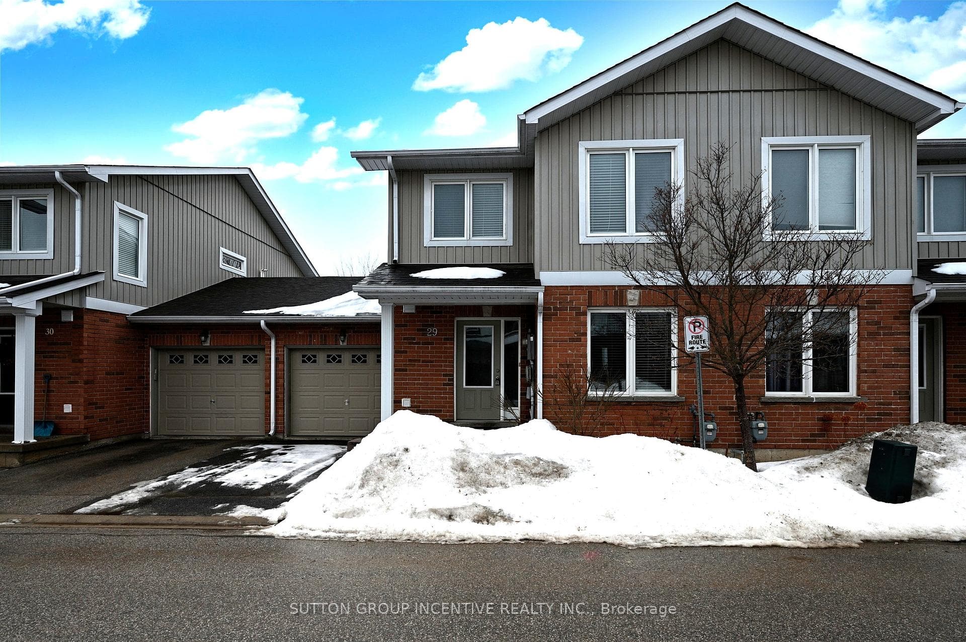 90 SOVEREIGN'S Gate 29, Barrie, ON L4N 0Y9, Barrie — photo 1