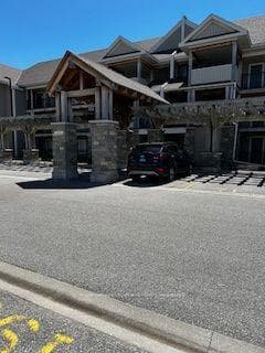 2 Anchorage Crescent W 308, Collingwood, ON L9Y 0Y6, Collingwood — photo 1