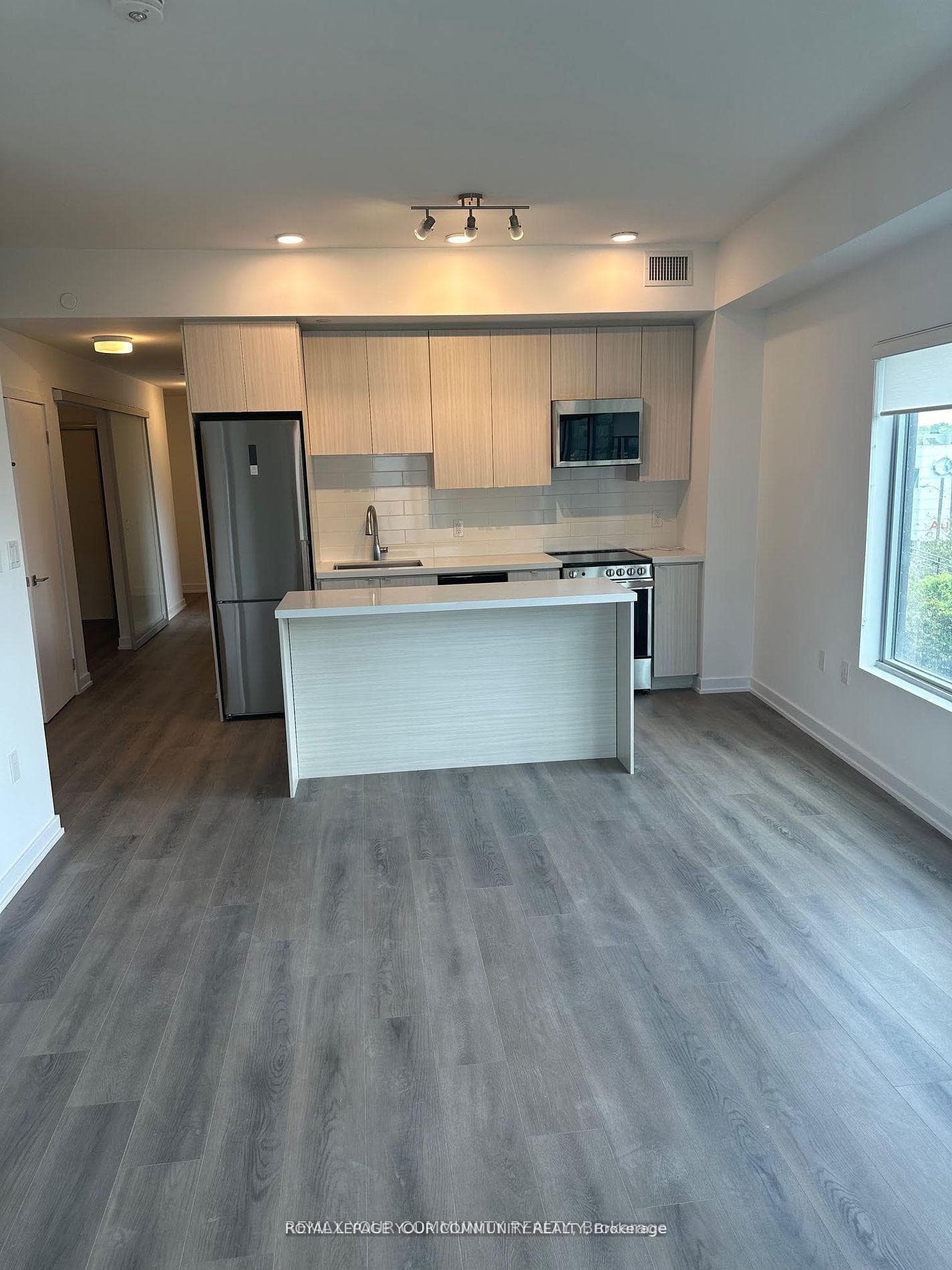 2433 Dufferin Street 313, Toronto, ON M6E 0B4, Toronto W04 — photo 1
