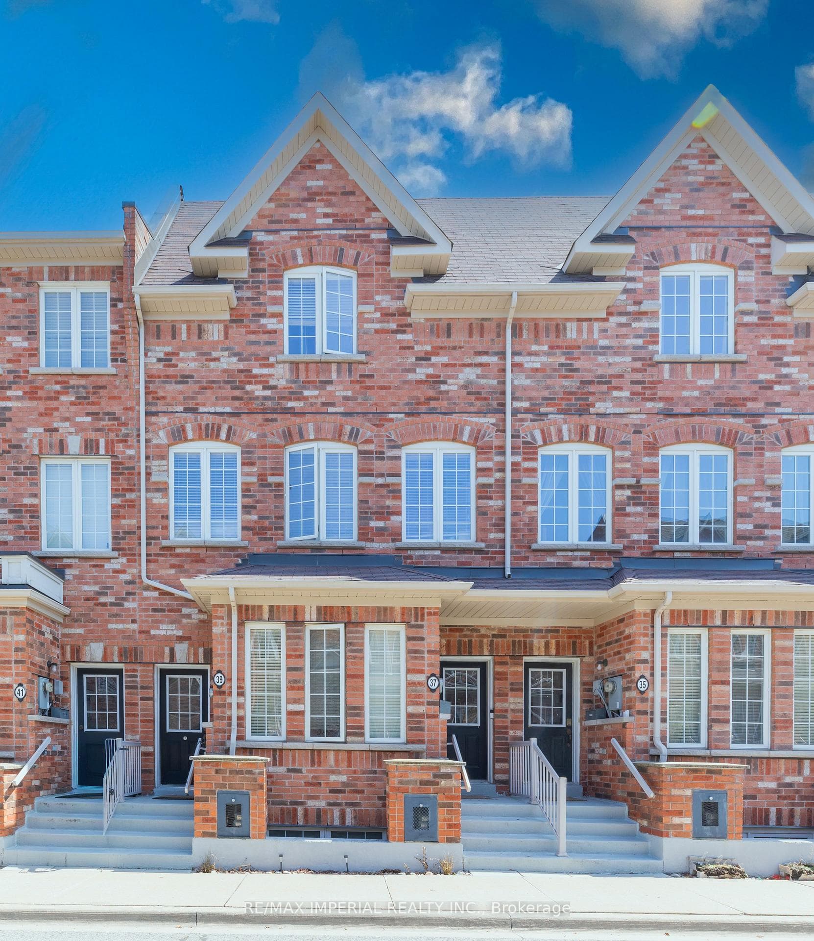 37 Carnahan Terrace, Toronto, ON M4E 0B2, Toronto E02 — photo 1