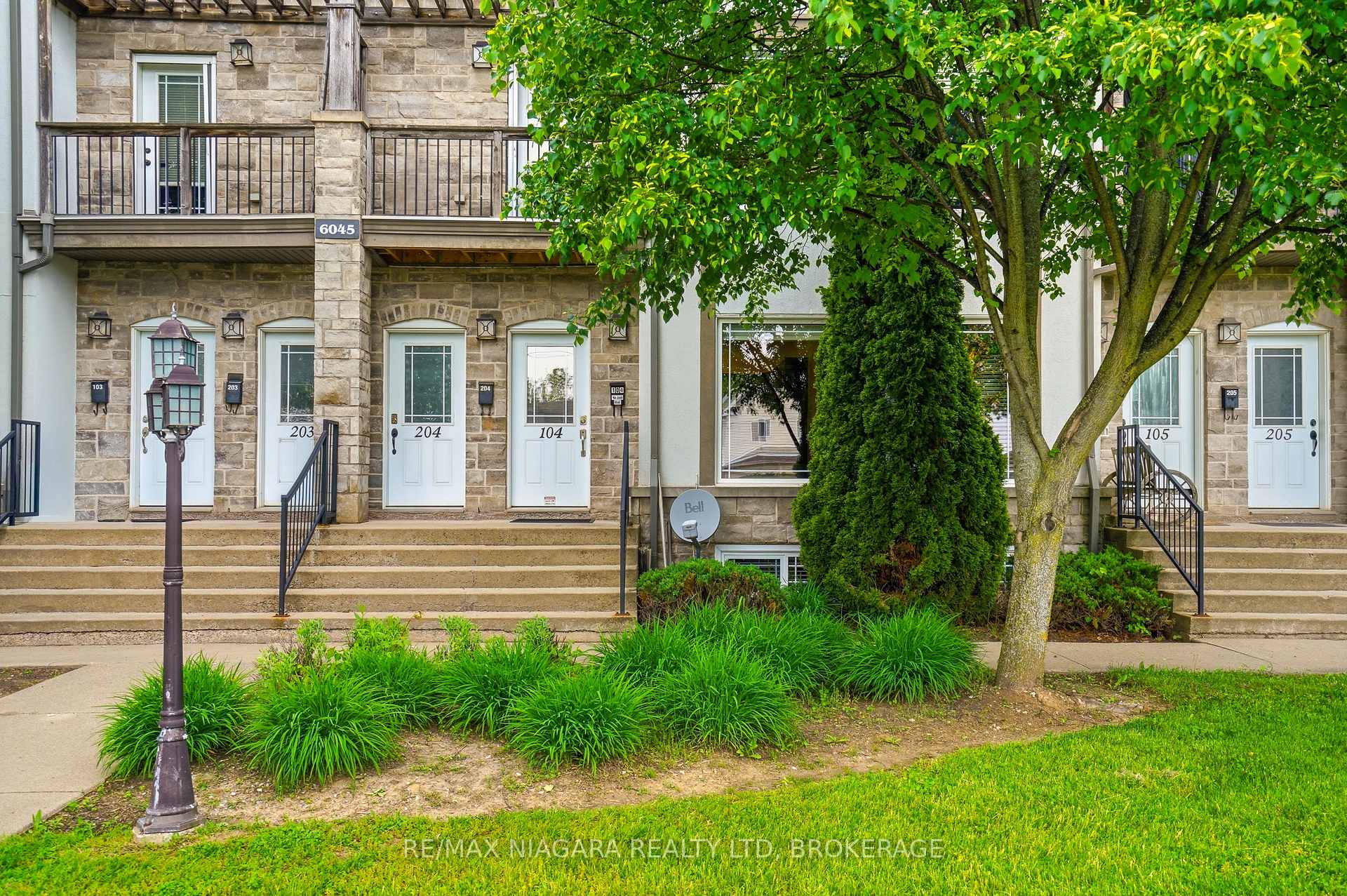 6045 Dunn Street 104, Niagara Falls, ON L2G 2P2, Niagara Falls — photo 1