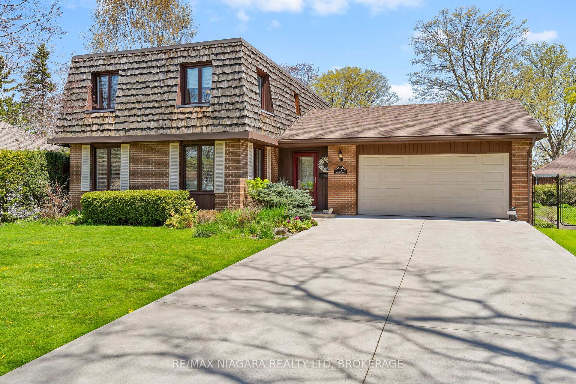 17 Walnut Street, Port Colborne, ON L3K 2T7, Port Colborne — photo 1
