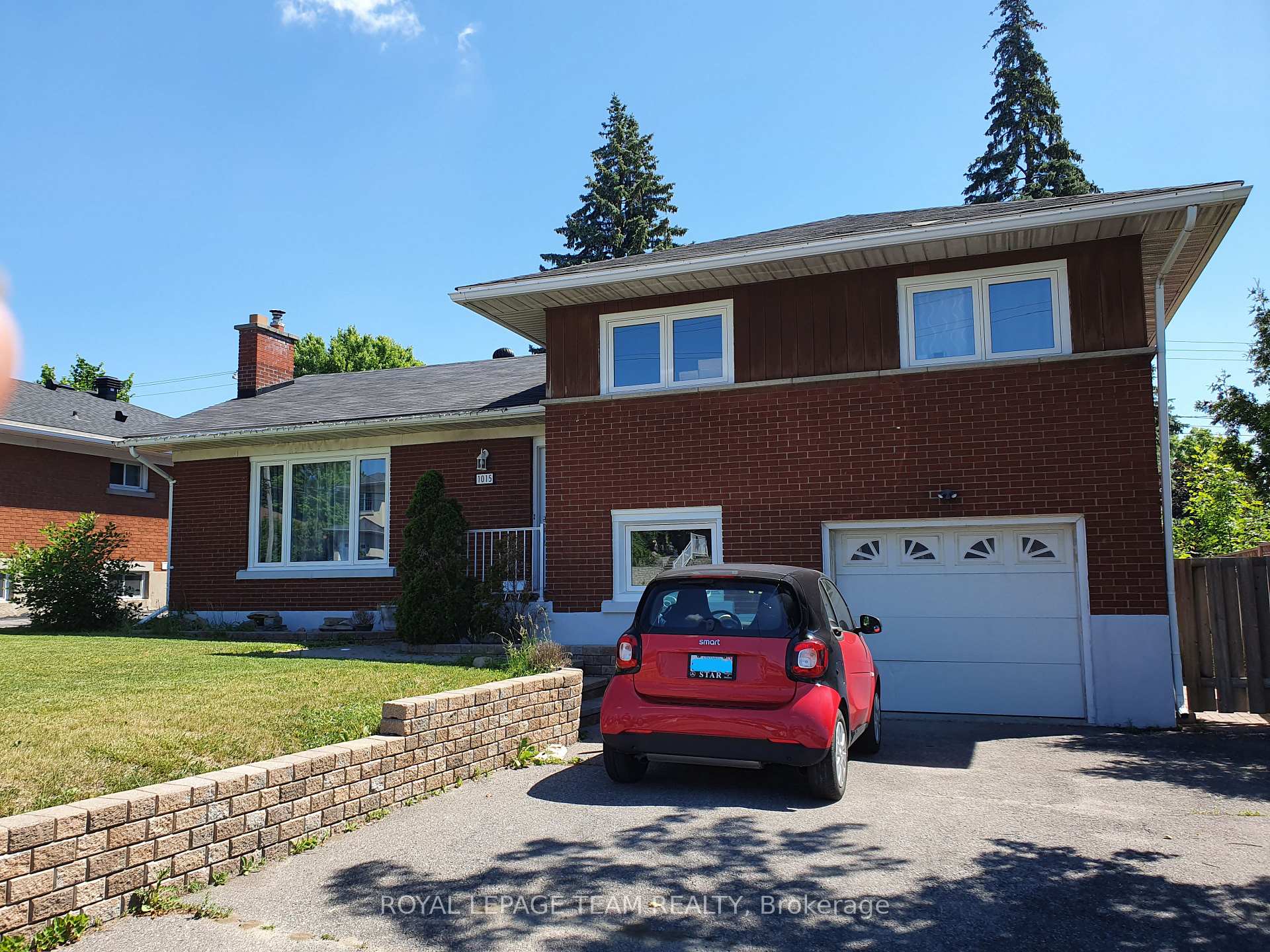 1015 Pinecrest Road, Britannia Heights - Queensway Terrace N and Area, ON K2B 6B6, Britannia Heights - Queensway Terrace N and Area — photo 1