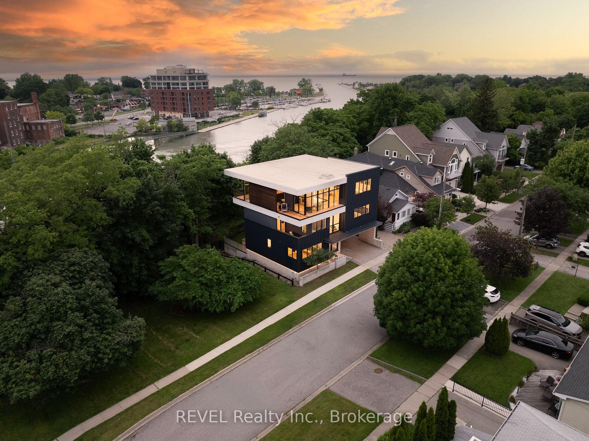 5 Michigan Avenue, St. Catharines, ON L2N 4G7, St. Catharines — photo 1