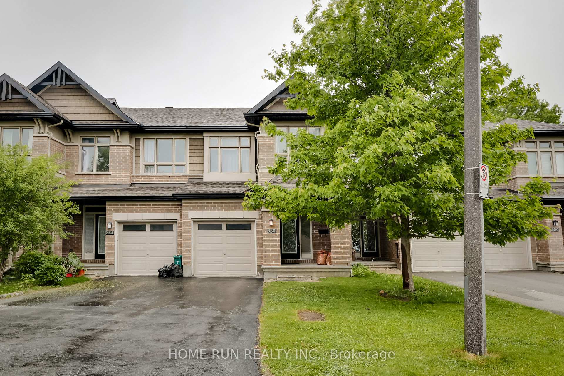 245 Badgeley Avenue, Kanata, ON K2T 0B8, Kanata — photo 1