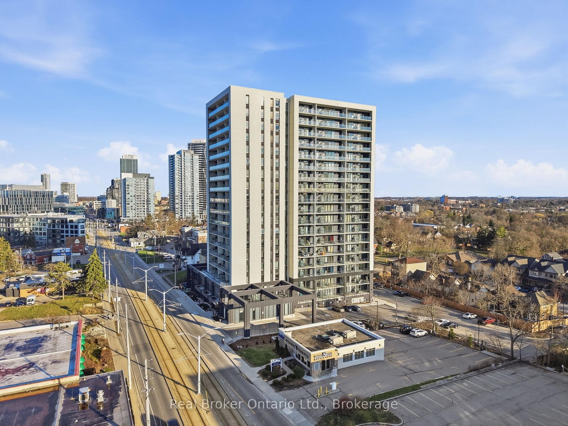 741 King Street W 107, Kitchener, ON N2G 0E9, Kitchener — photo 1