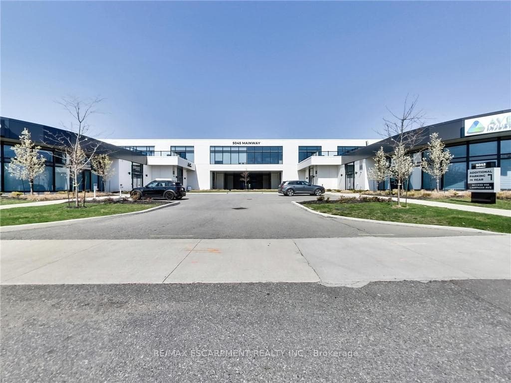 5045 Mainway Boulevard 201, Burlington, ON L7L 5Z1, Burlington — photo 1