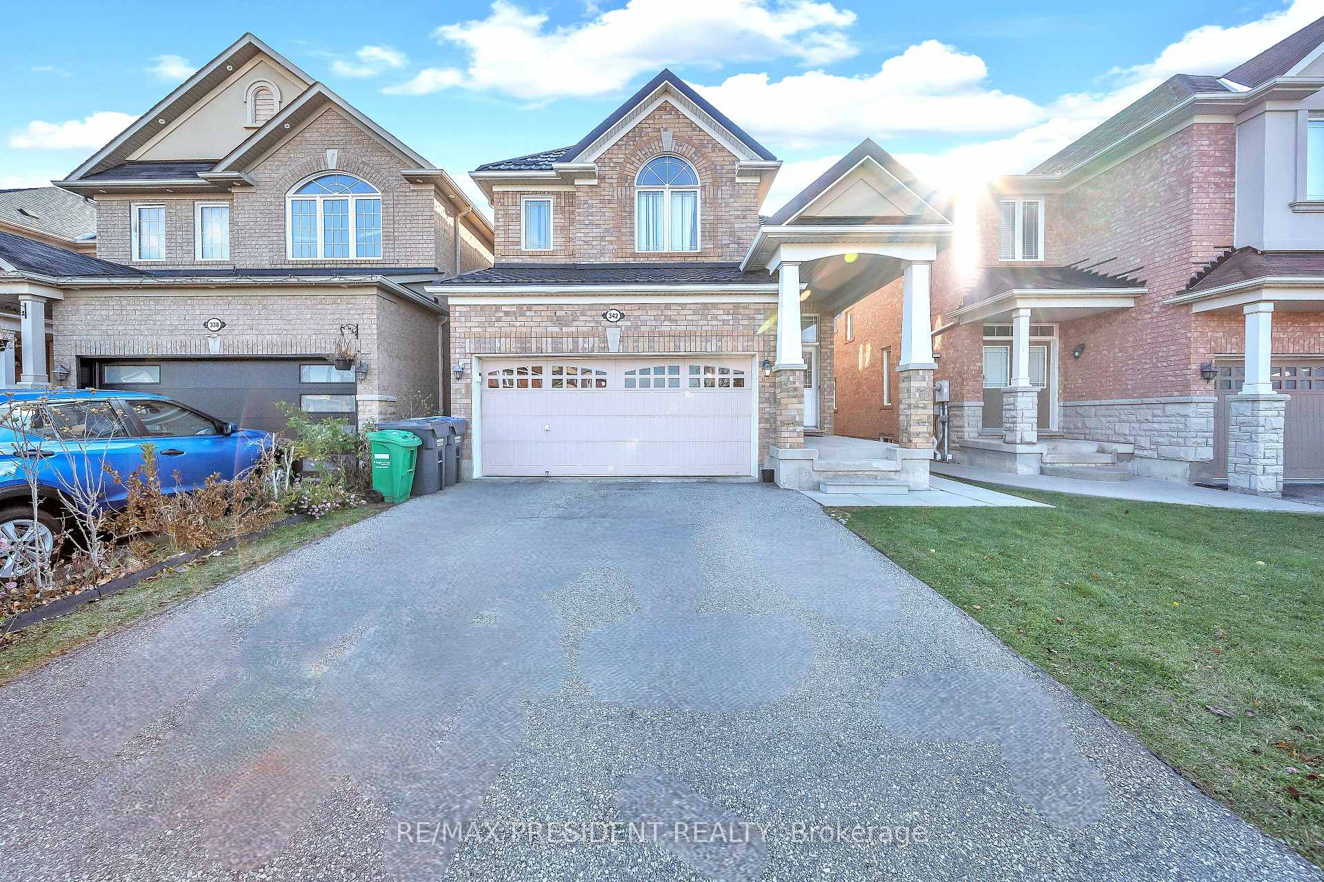 342 Panhellenic Drive, Mississauga, ON L5W 0B9, Mississauga — photo 1