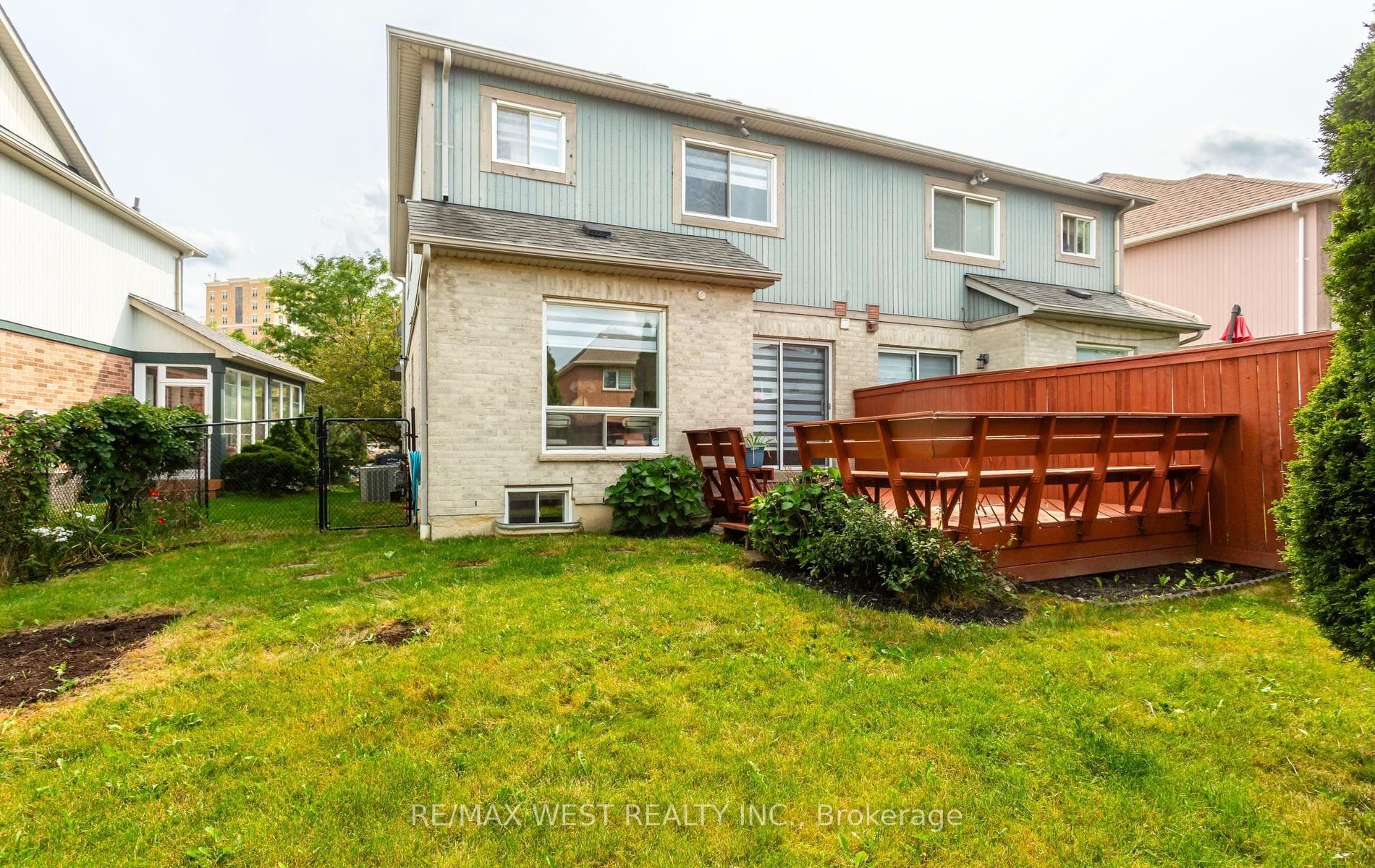 5239 Bushelgrove Circle, Mississauga, ON L5M 6C5, Mississauga — photo 1