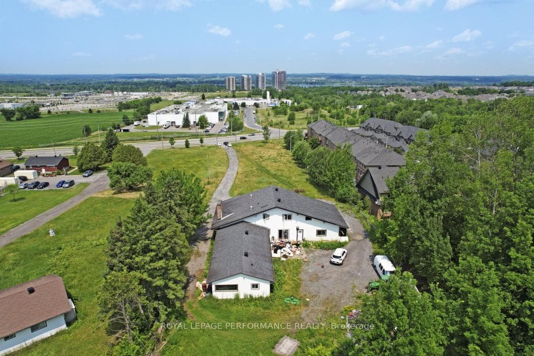1016 Old Montreal Road, Orleans - Cumberland and Area, ON K4A 3N2, Orleans - Cumberland and Area — photo 1