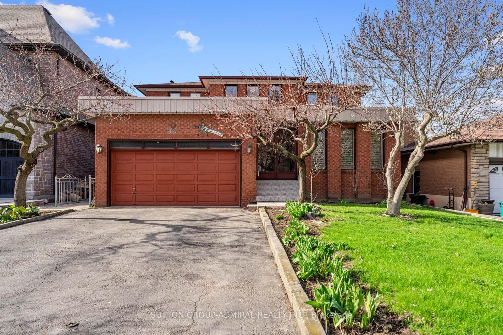 48 Weldrick Road W, Richmond Hill, ON L4C 3T8, Richmond Hill — photo 1