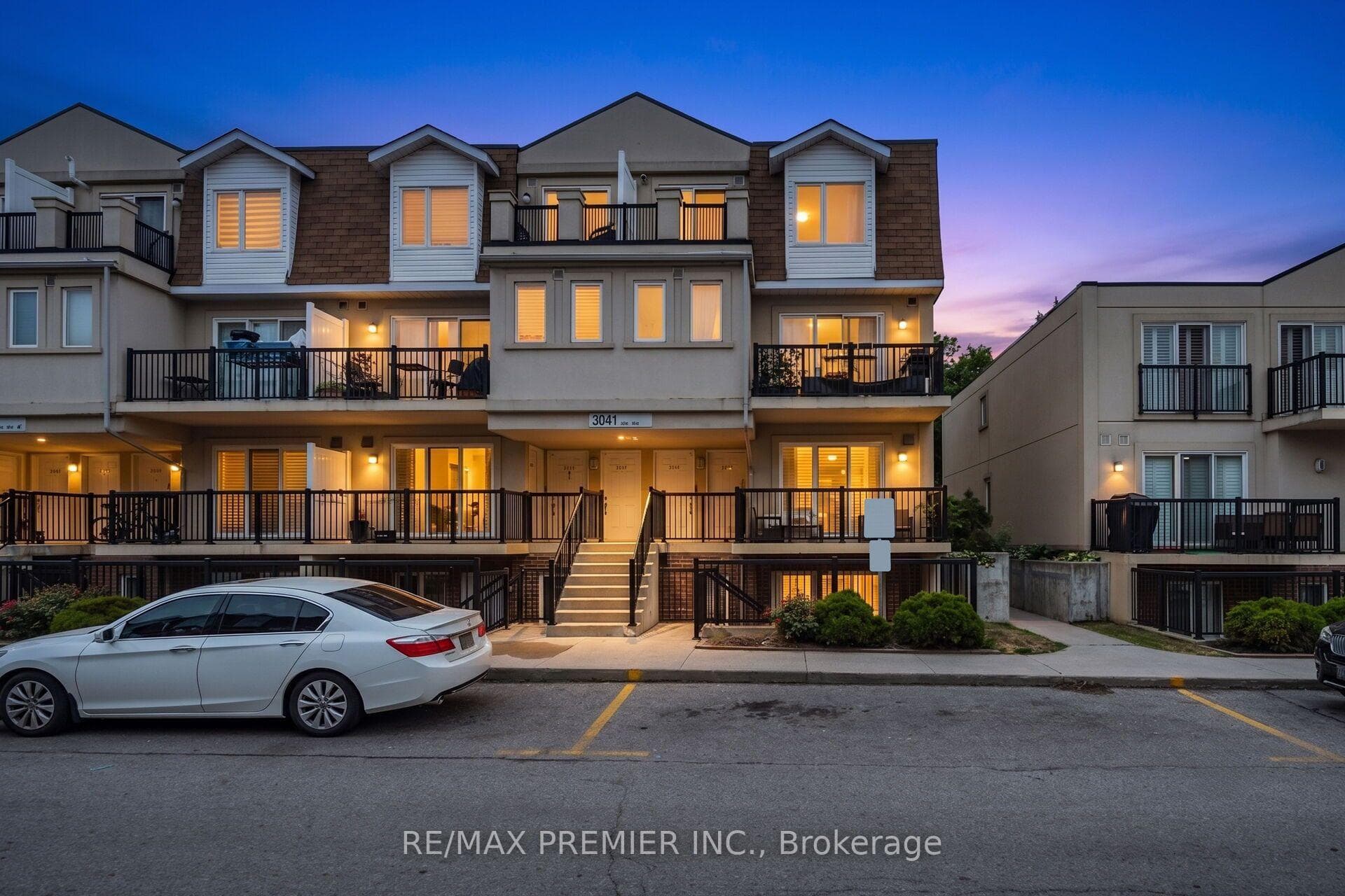 3041 Finch Avenue W 2072, Toronto, ON M9M 0A4, Toronto W05 — photo 1