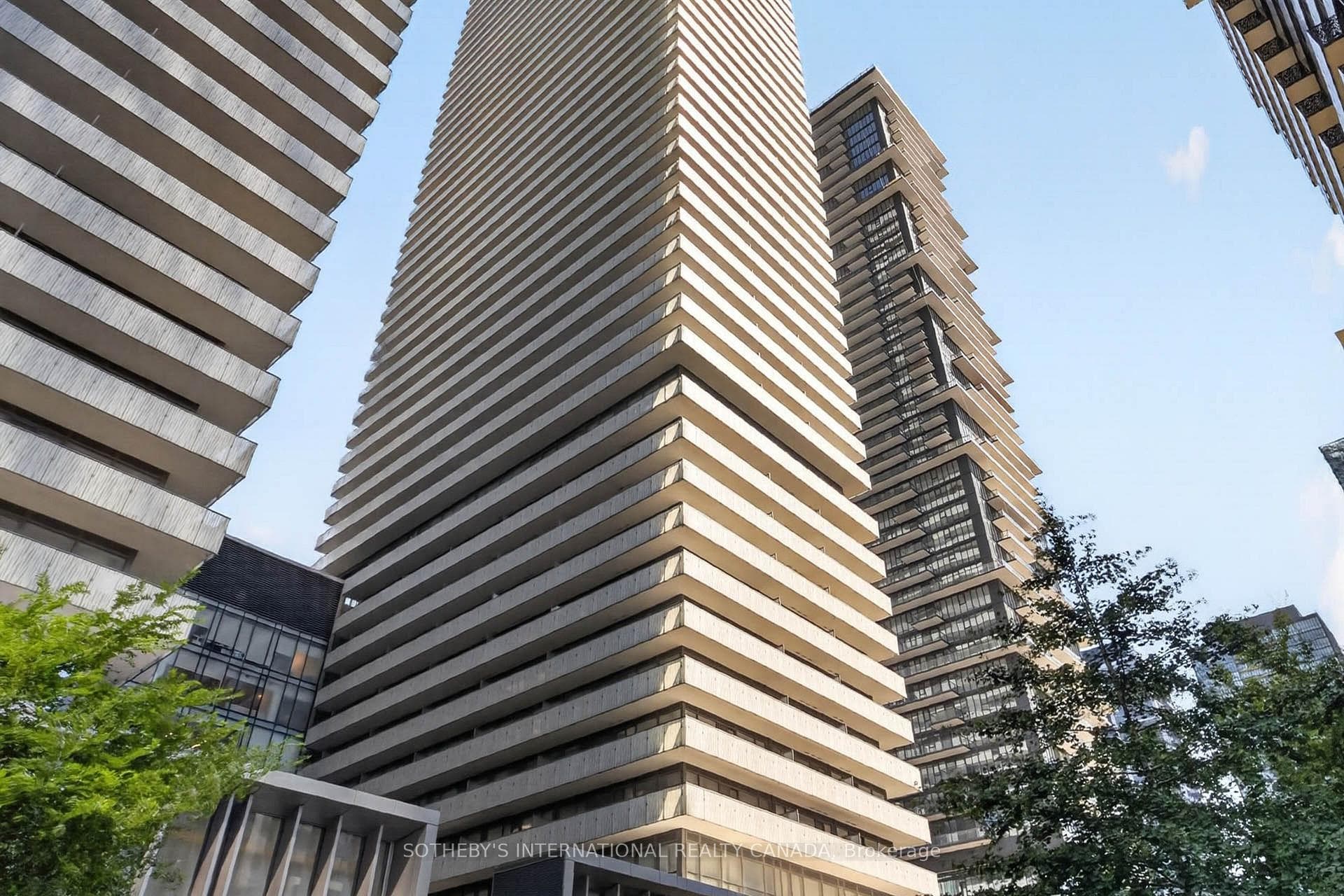 50 Charles Street E 5501, Toronto, ON M4Y 0C3, Toronto C08 — photo 1
