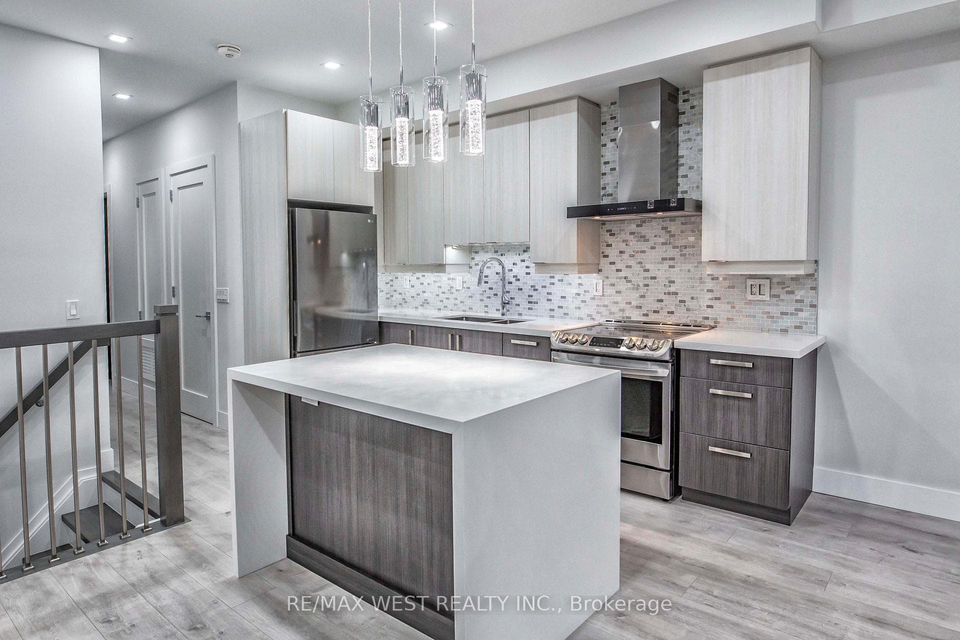 268 Sterling Road, Toronto, ON M6R 2B9, Toronto C01 — photo 1