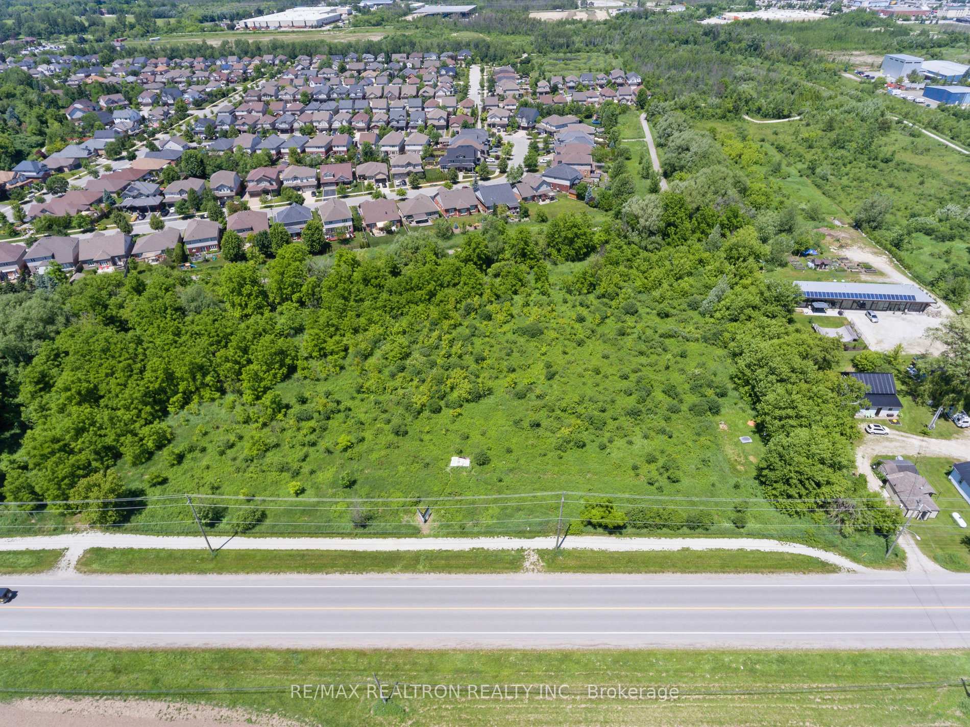 645 Sixth Street, Collingwood, ON L9Y 3Y9, Collingwood — photo 1