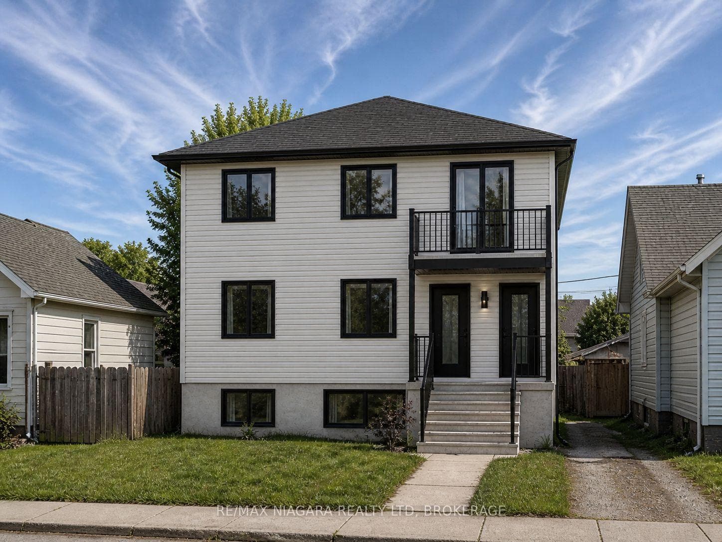 148 Kinnear Street, Port Colborne, ON L3K 1A8, Port Colborne — photo 1
