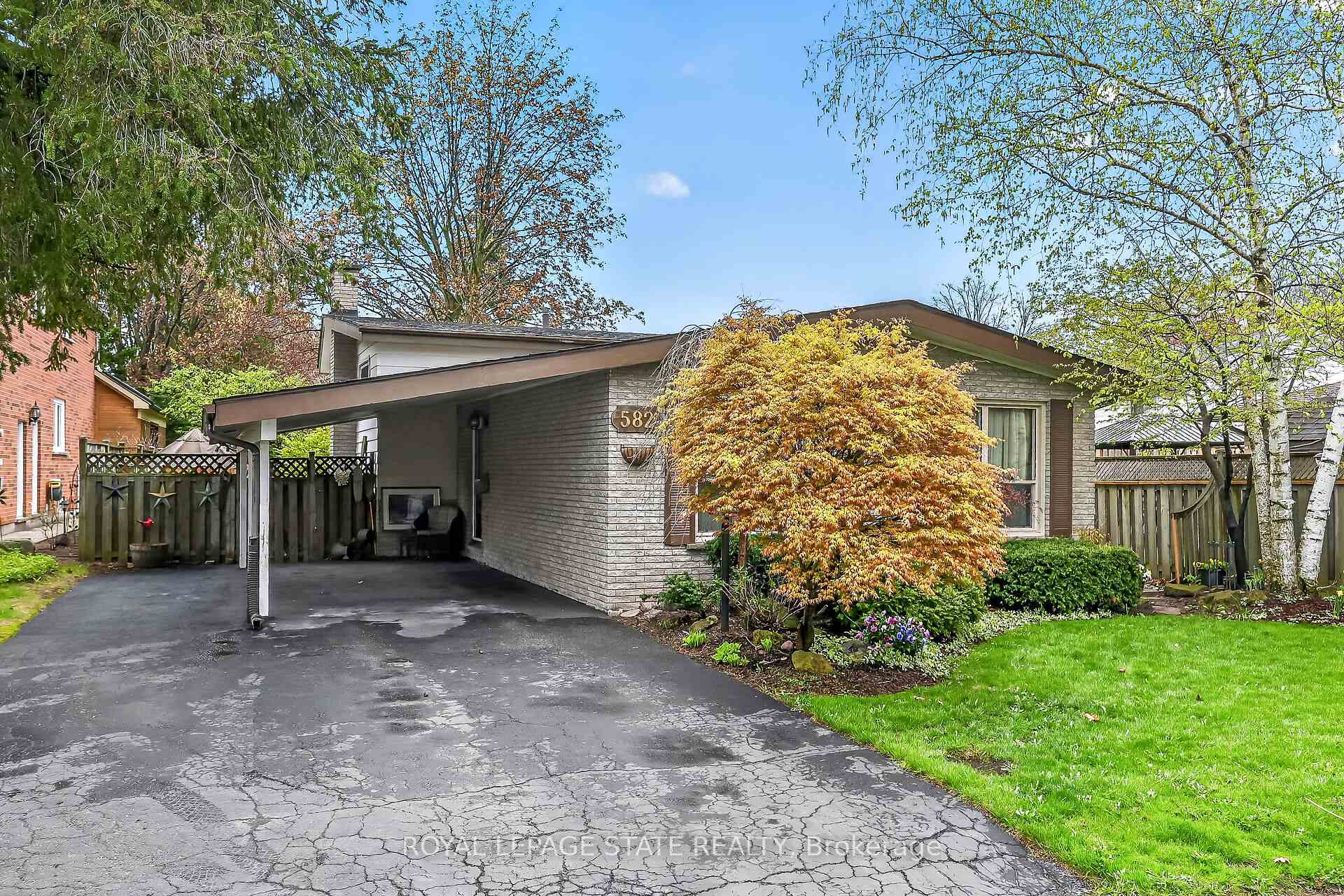 582 Woodview Road, Burlington, ON L7N 3A1, Burlington — photo 1