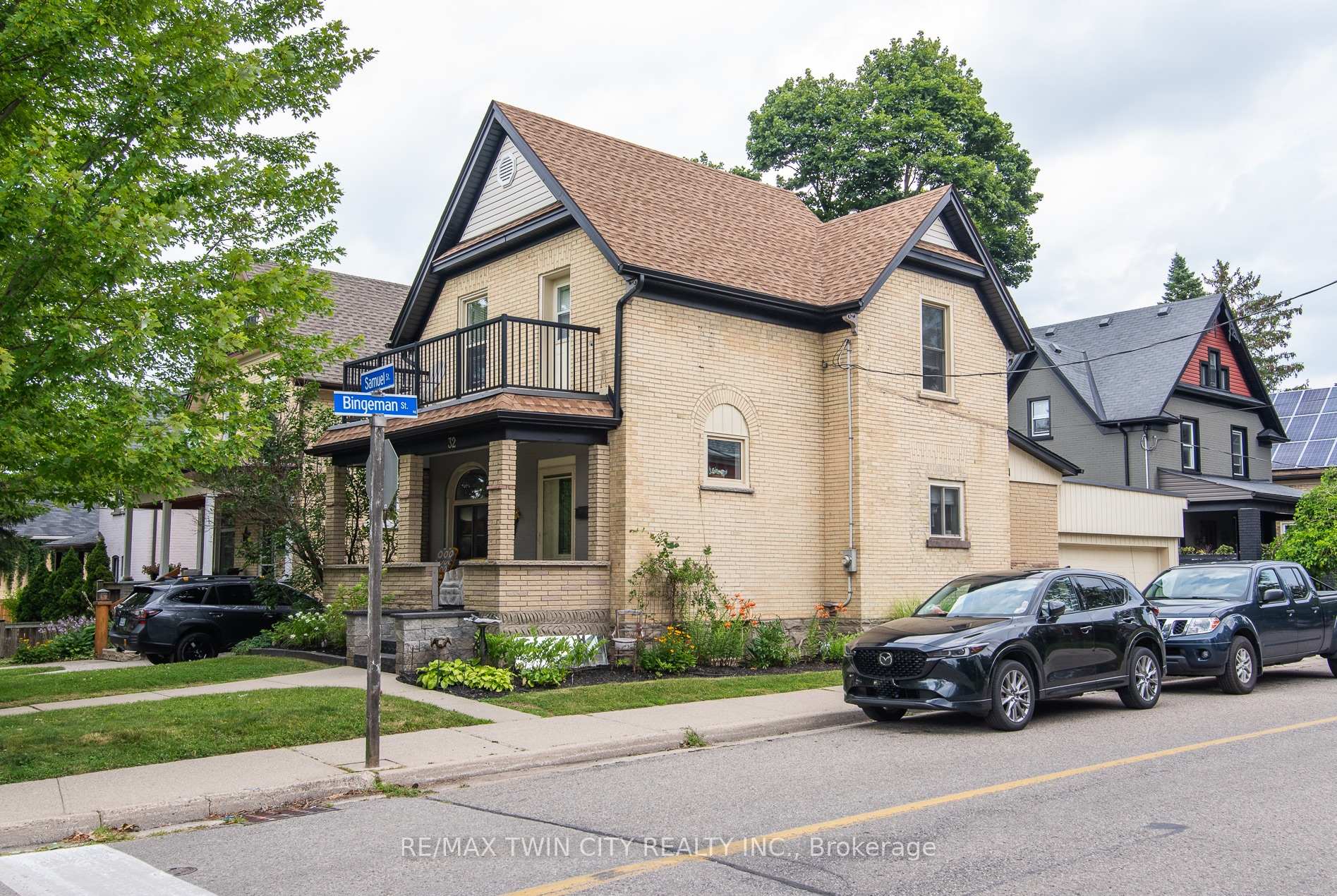 32 Samuel Street, Kitchener, ON N2H 1P1, Kitchener — photo 1