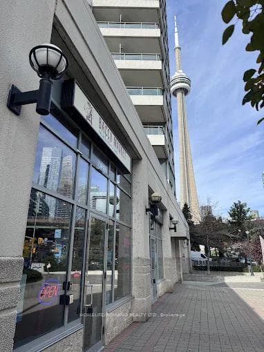 228 Queens Quay W 8, Toronto, ON M5J 2X1, Toronto C01 — photo 1