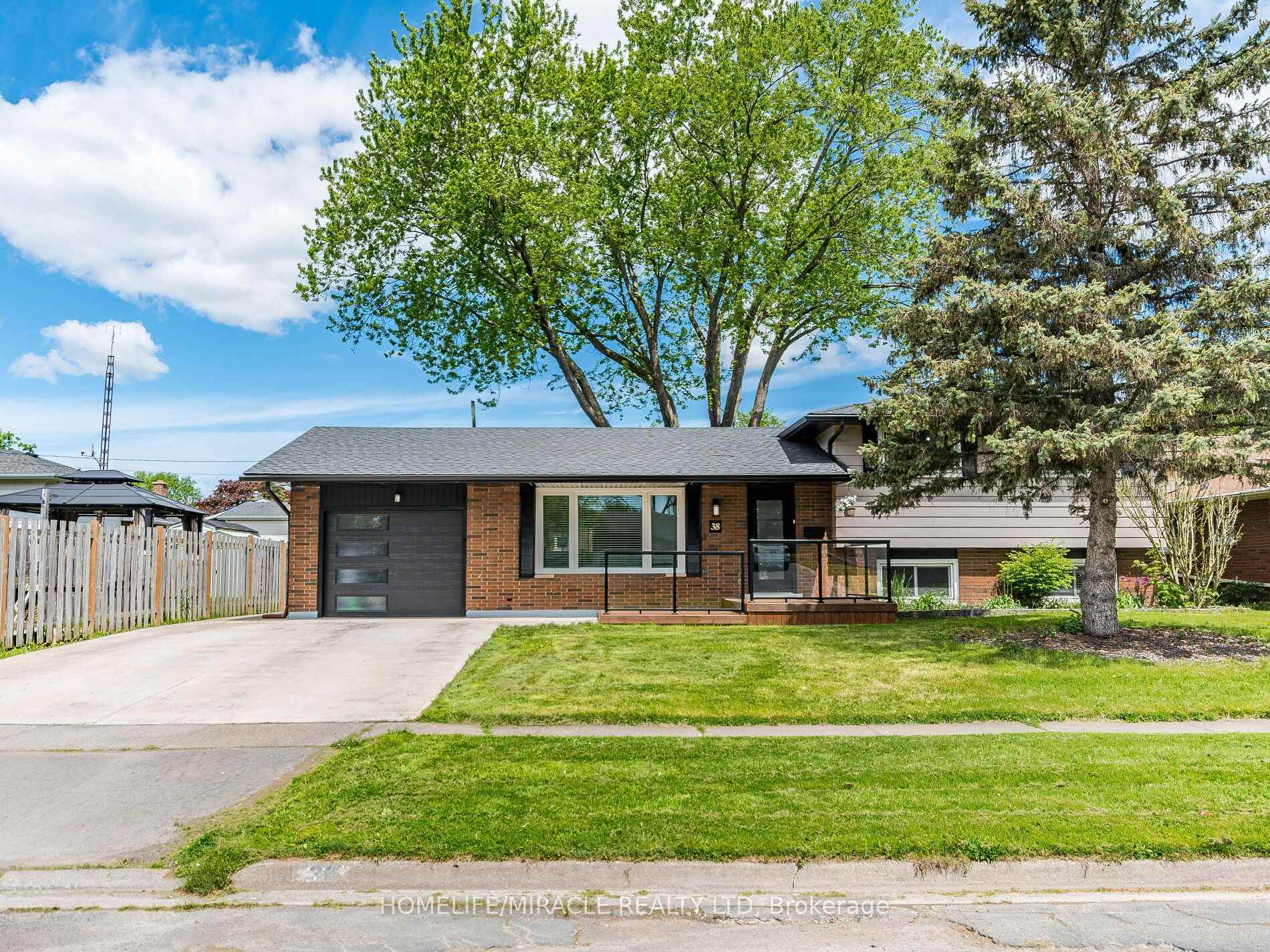 38 Martha Court, Welland, ON L3C 4N2, Welland — photo 1