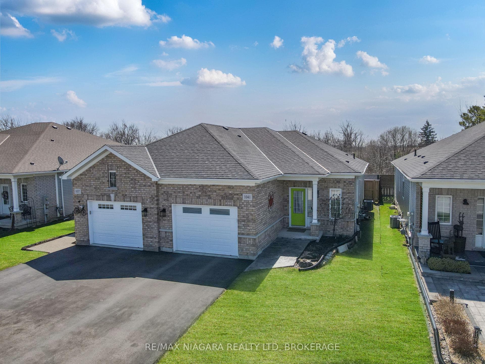 1041 Meadowood Street, Fort Erie, ON L2A 5B9, Fort Erie — photo 1