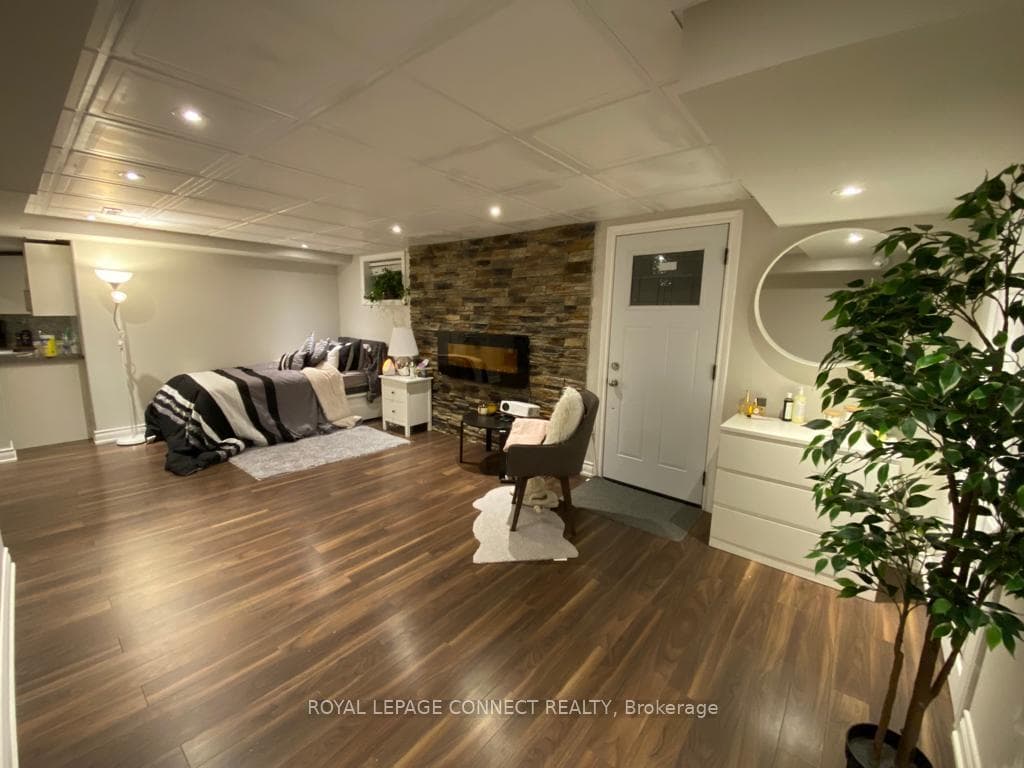 43 Tomlin Crescent Lower, Richmond Hill, ON L4C 7T1, Richmond Hill — photo 1