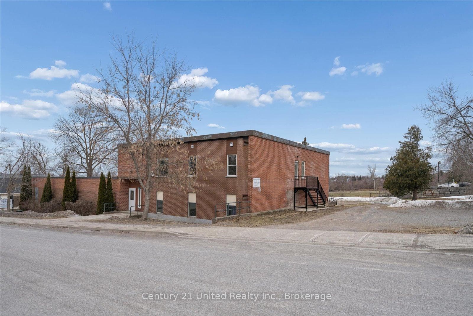1027 Willcox Street 201, Selwyn, ON K0L 1H0, Selwyn — photo 1