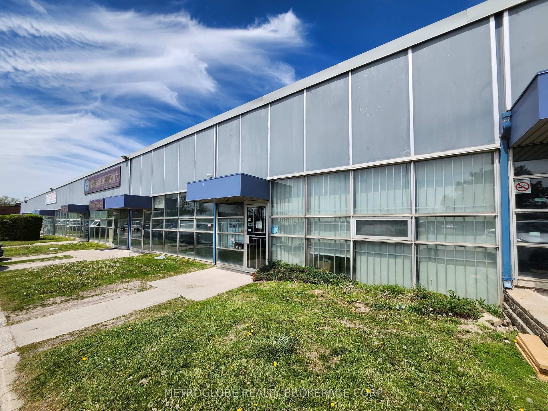 2220 Midland Avenue 24BR, Toronto, ON M1P 3E6, Toronto E04 — photo 1