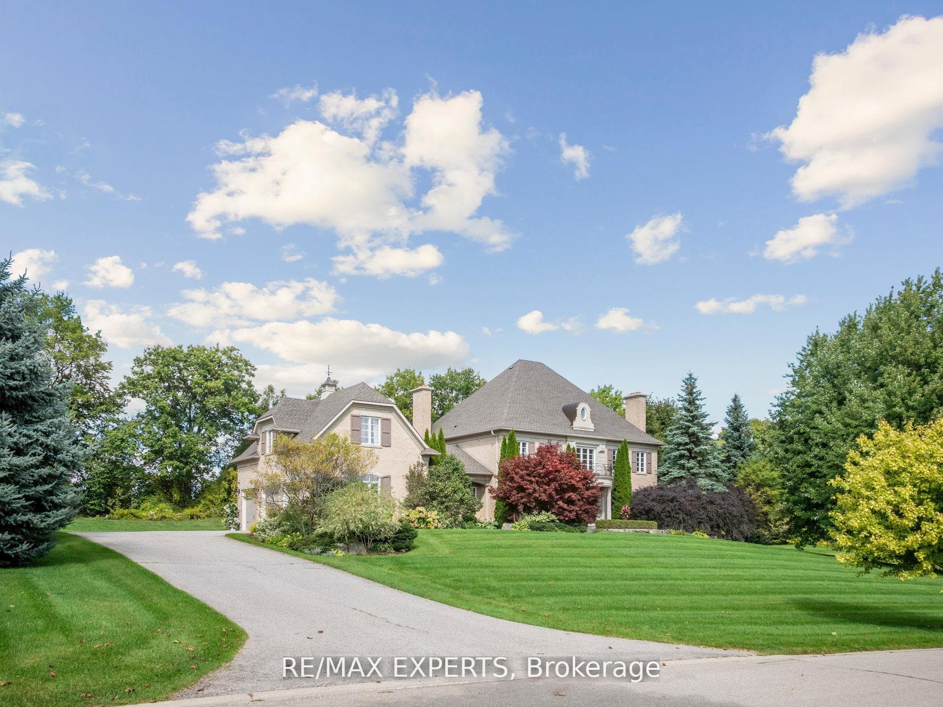 105 N Eden Vale Drive S, King, ON L7B 1L9, King — photo 1