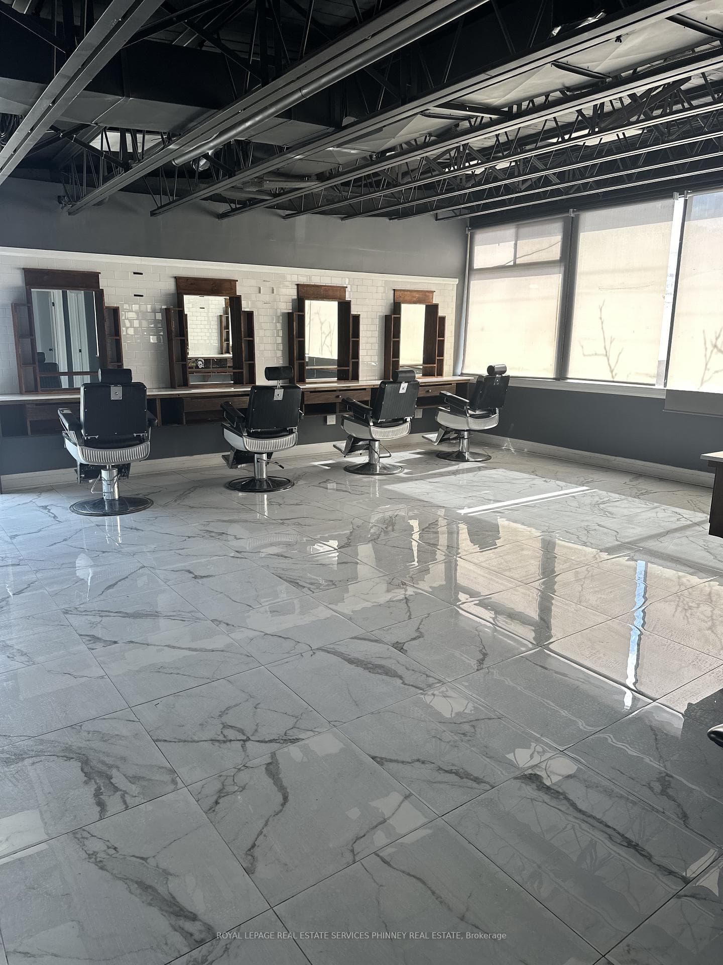 112 Lakeshore Road E 2, Mississauga, ON L5G 1E3, Mississauga — photo 1