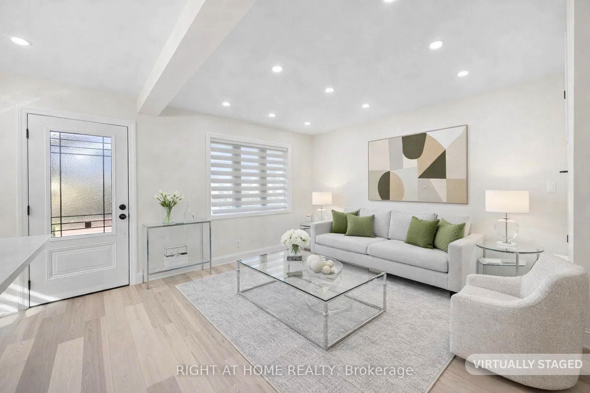 961 Victoria Park Avenue Main Fl, Toronto E04, ON M4B 2J4, Toronto E04 — photo 1