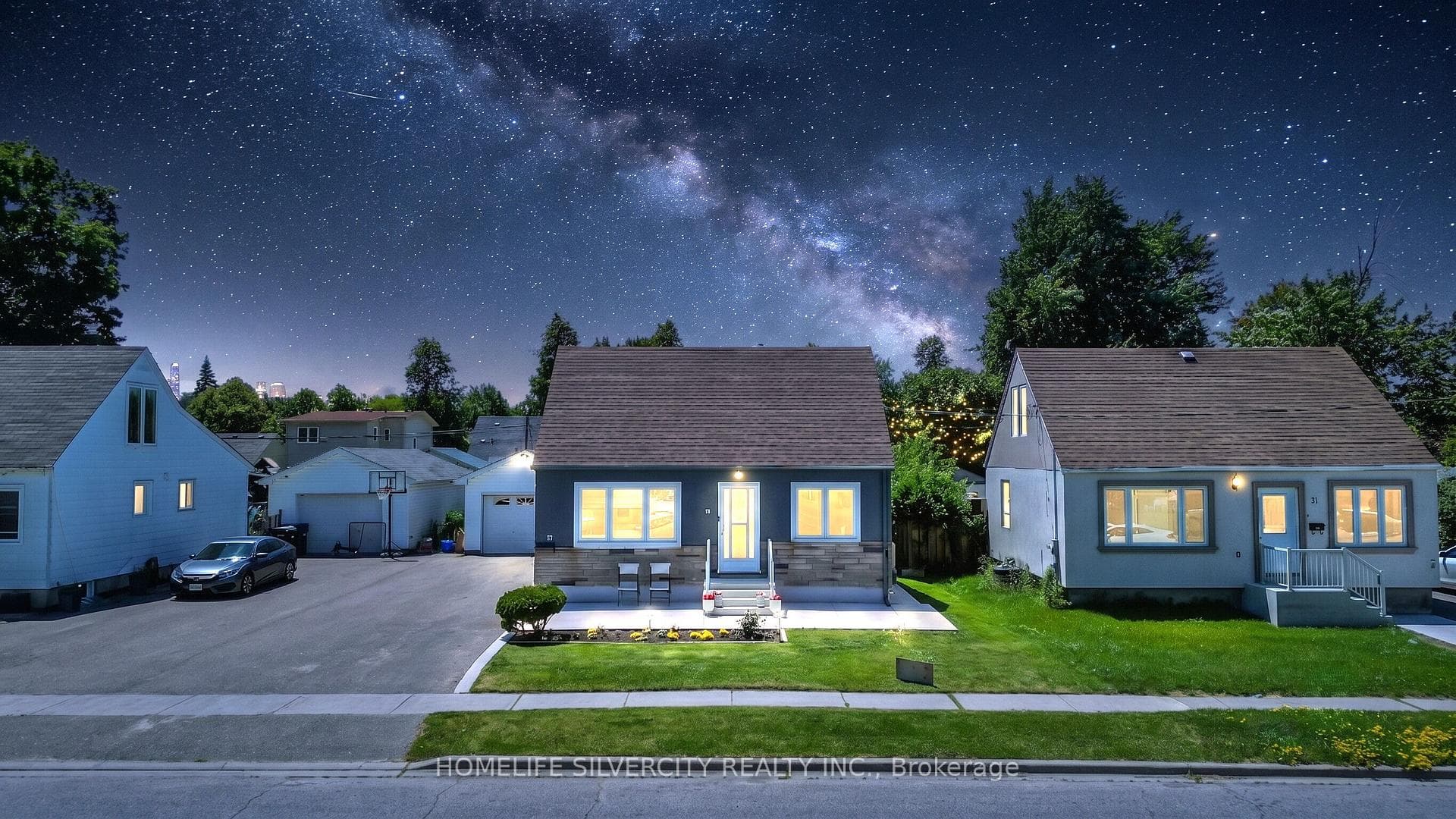 19 Pleasantview Avenue, Brampton, ON L6X 1W5, Brampton — photo 1
