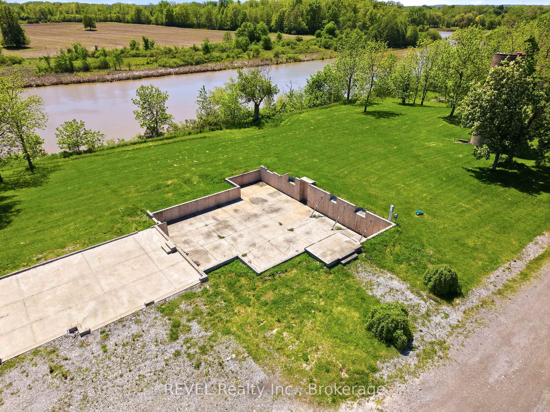 1373 Chippawa Creek Road, Thorold, ON L0S 1K0, Thorold — photo 1