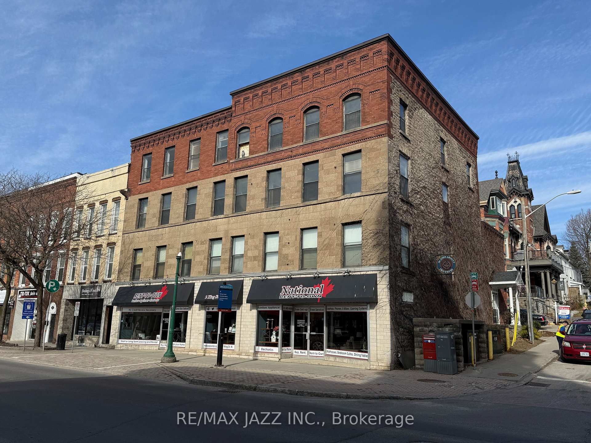 2 King Street W, Brockville, ON K6V 3P6, Brockville — photo 1