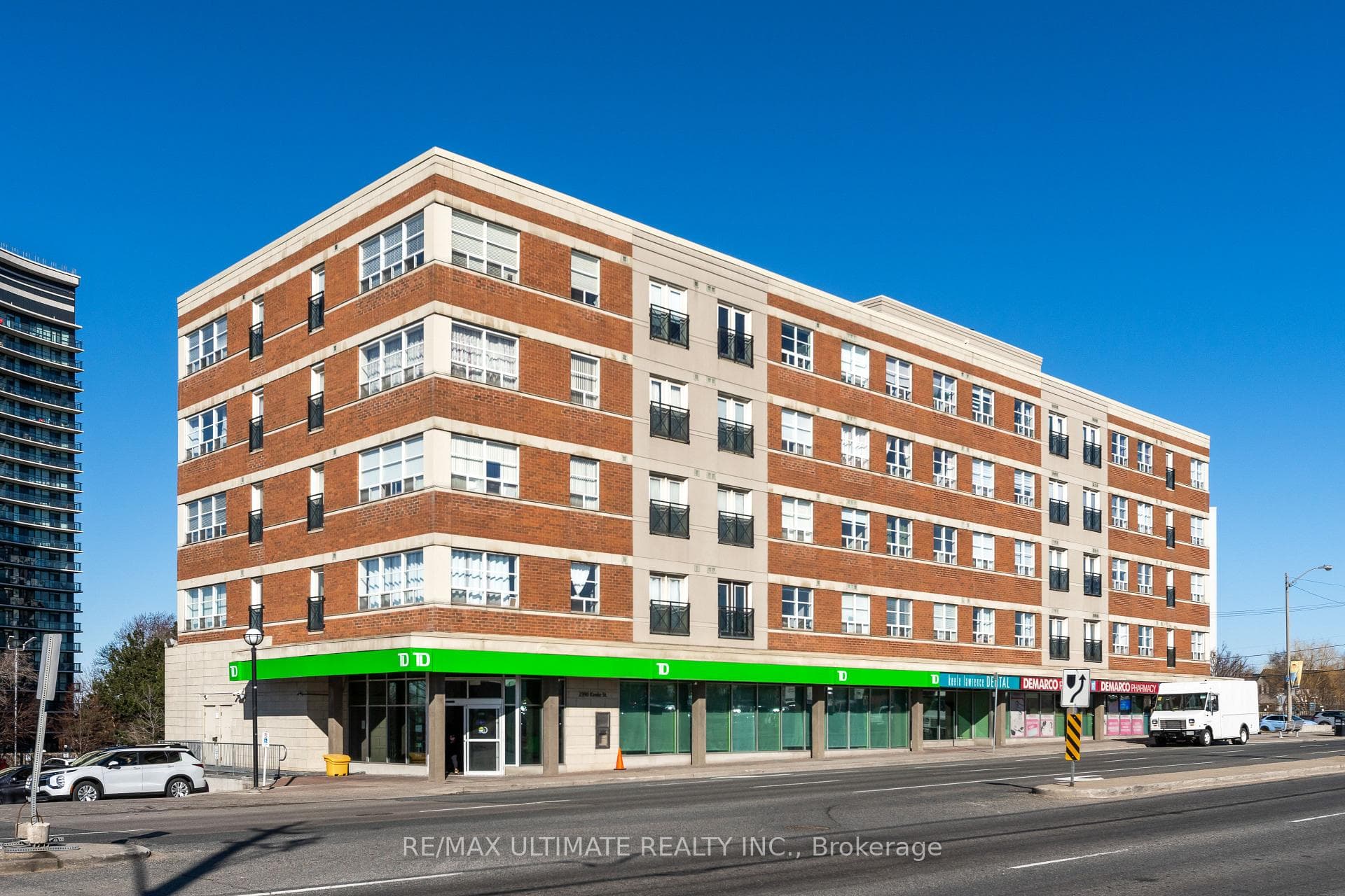 1415 Lawrence Avenue W 406, Toronto, ON M6L 1A9, Toronto W04 — photo 1