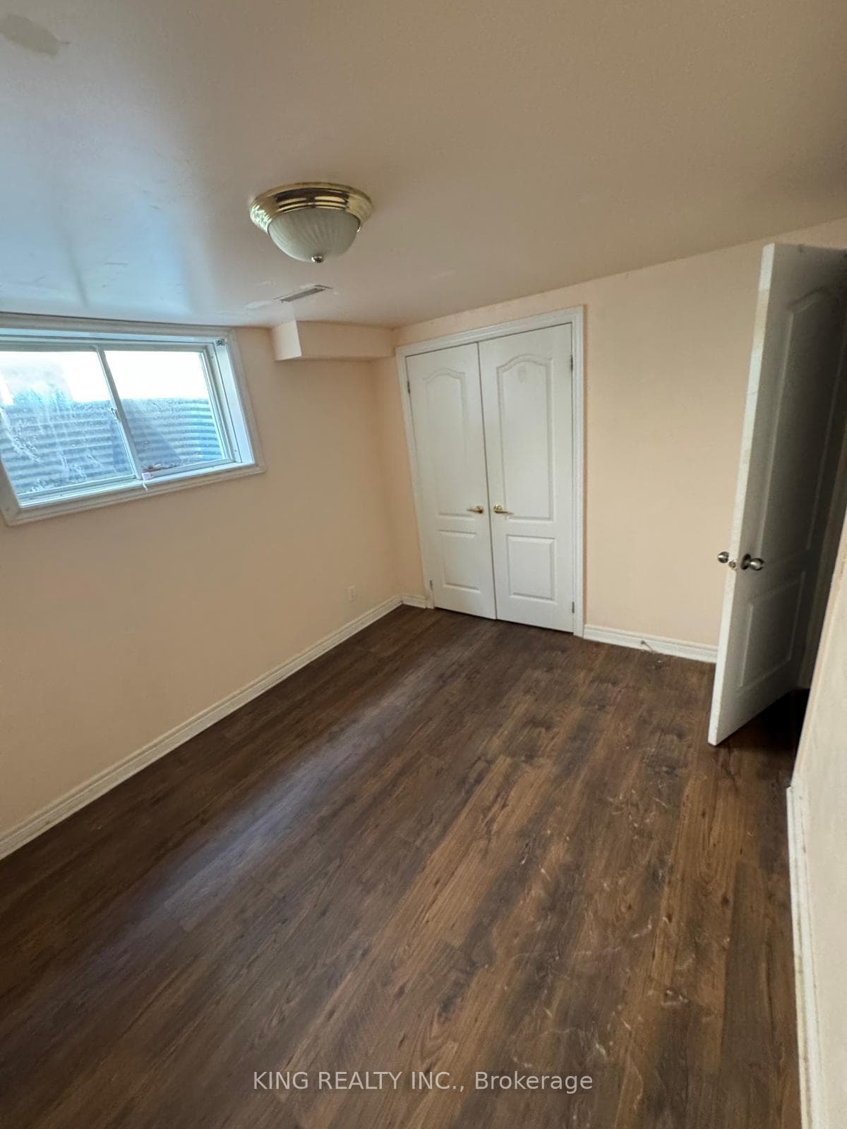 48 Brighton Road Basement, Barrie, ON L4M 6S4, Barrie — photo 1