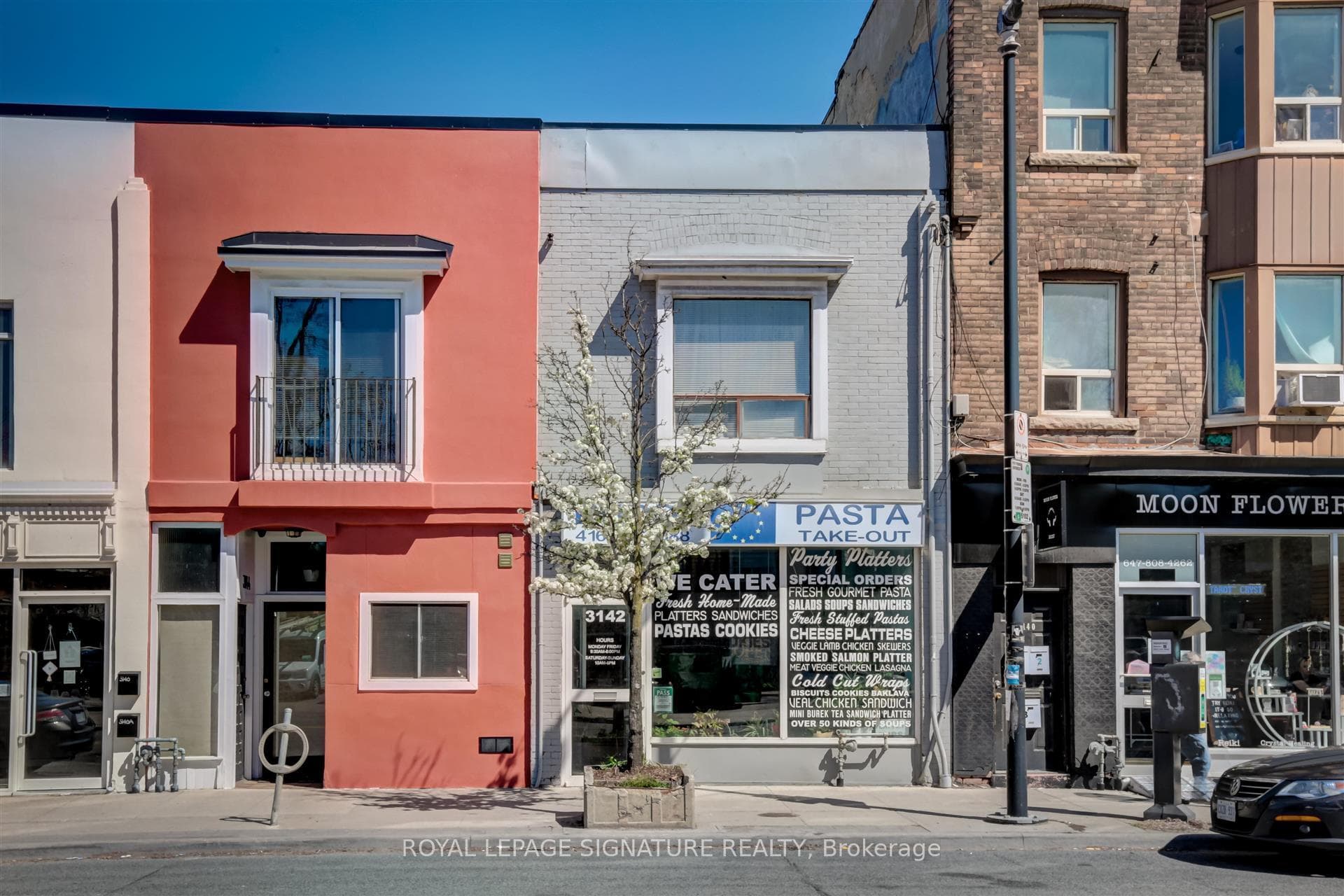 3142 Dundas Street W, Toronto, ON M6P 2A1, Toronto W02 — photo 1
