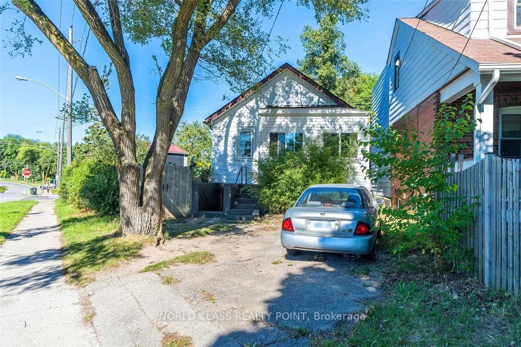 1 Mcintosh Street, Toronto, ON M1N 3Y3, Toronto E06 — photo 1