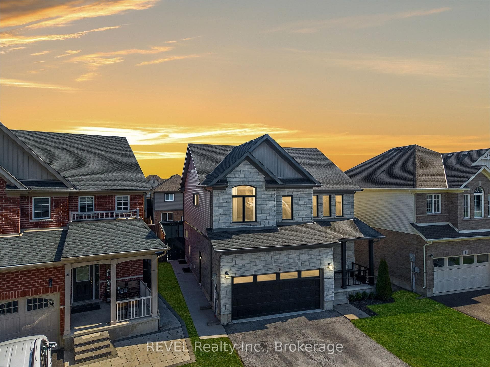 8 Elderberry Road, Thorold, ON L2V 0E7, Thorold — photo 1