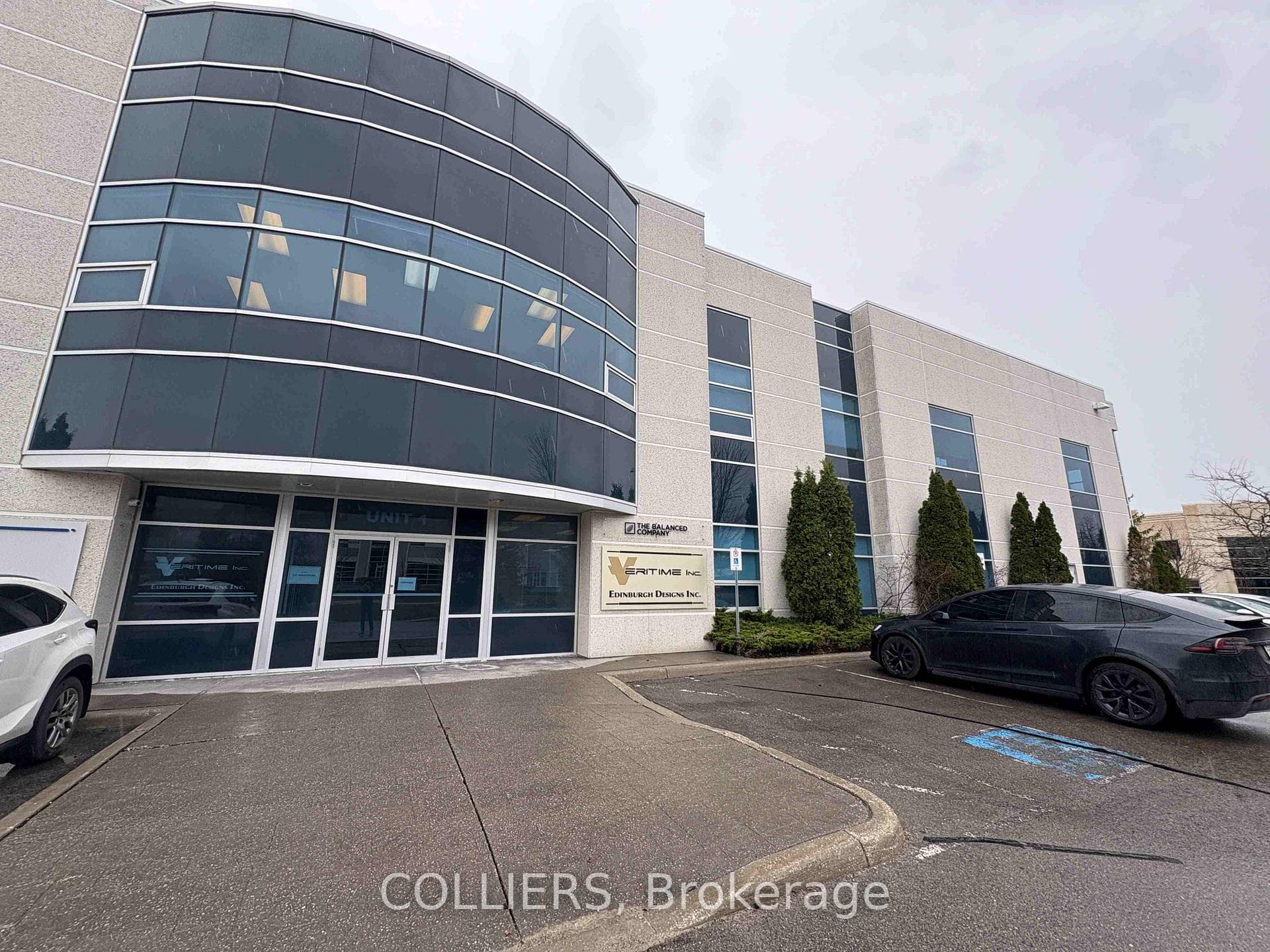 159 Don Hillock Drive - 2nd Floor, Aurora, ON L4G 0K2, Aurora — photo 1