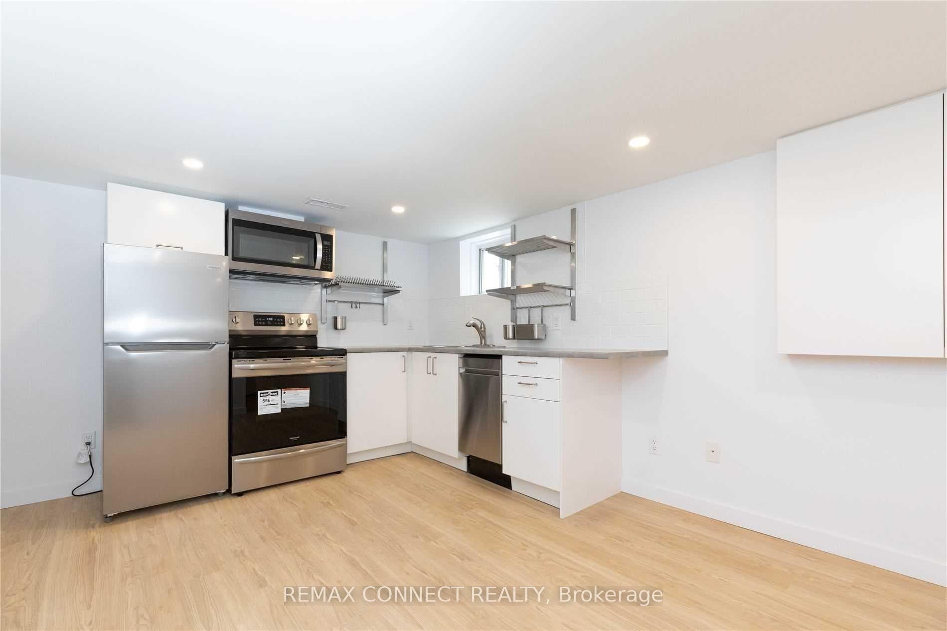 1370 Woodbine Avenue Lower, Toronto, ON M4C 4G5, Toronto E03 — photo 1