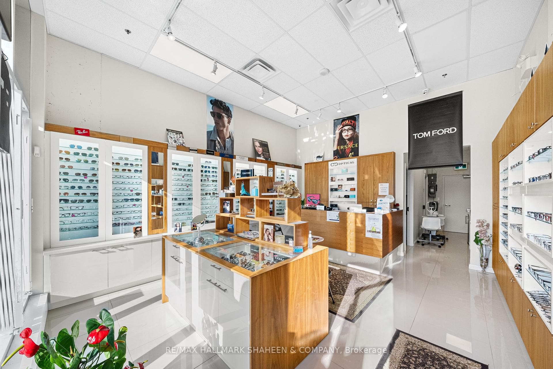 9610 Yonge Street B10, Richmond Hill, ON L4C 1V6, Richmond Hill — photo 1