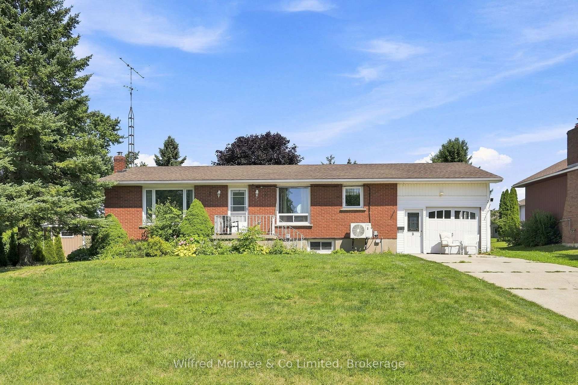 3 Bradley Street, Arran-Elderslie, ON N0G 1L0, Arran-Elderslie — photo 1